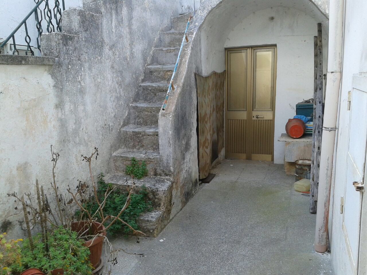 Indipendente da ristrutturare in ottima zona (Acquarica del Capo)